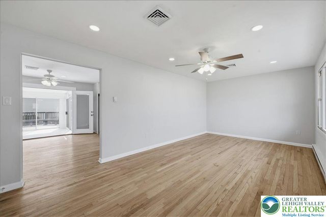 3326 lehigh, Bethlehem Twp, PA 18020