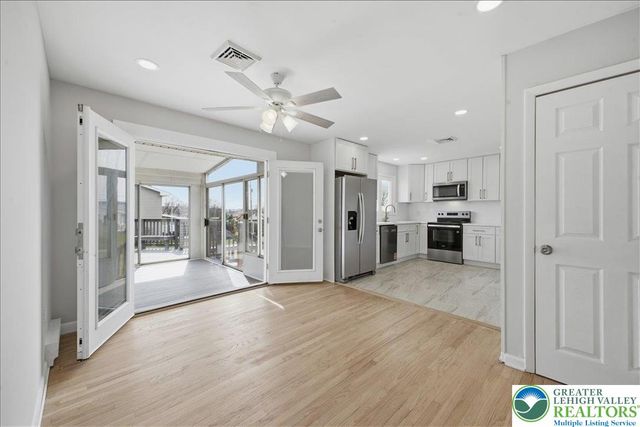 3326 lehigh, Bethlehem Twp, PA 18020