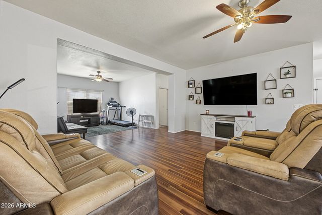 11839 W ROANOKE Avenue, Avondale, AZ 85392