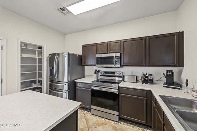 11839 W ROANOKE Avenue, Avondale, AZ 85392