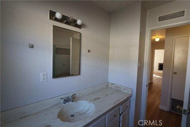 587 W Blaine, Riverside, CA 92507