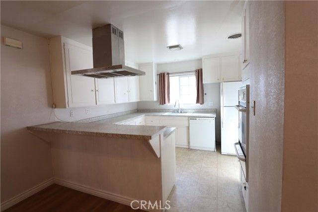 587 W Blaine, Riverside, CA 92507