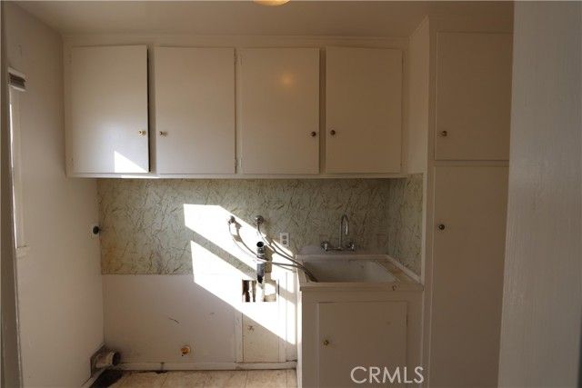 587 W Blaine, Riverside, CA 92507