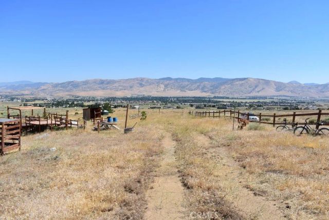 19201 Ottawa, Tehachapi, CA 93561
