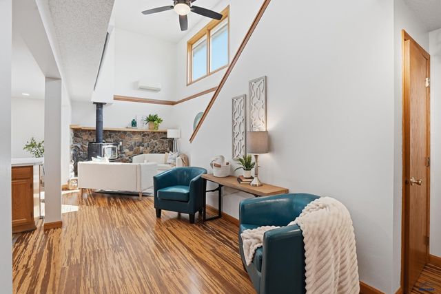 1200 PETERSON RD, Rapid City, SD 57701