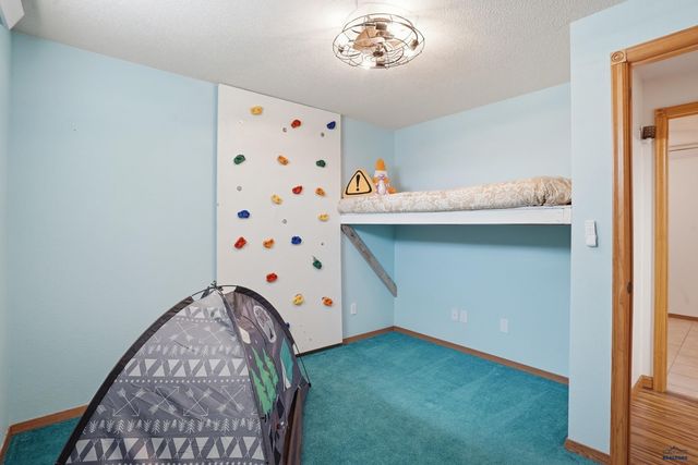 1200 PETERSON RD, Rapid City, SD 57701