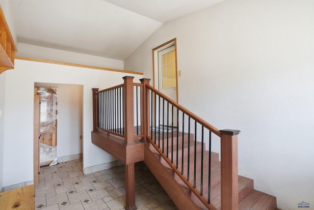 1200 PETERSON RD, Rapid City, SD 57701