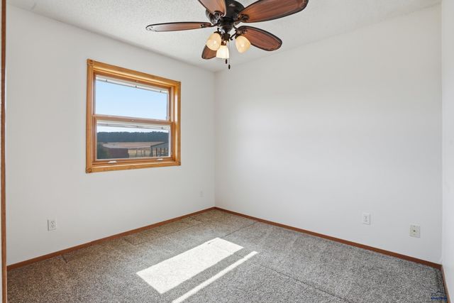 1200 PETERSON RD, Rapid City, SD 57701