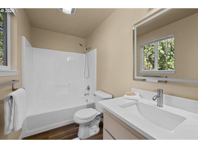 4706 Ne 132ND Pl, Vancouver, WA 98682