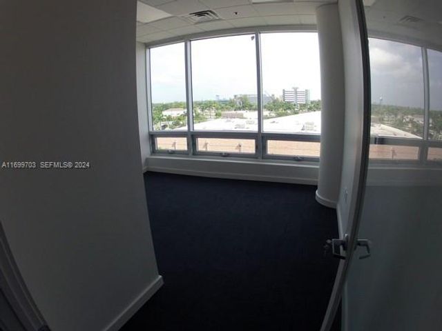 20900 NE 30th Avenue 404405, Aventura, FL 33180