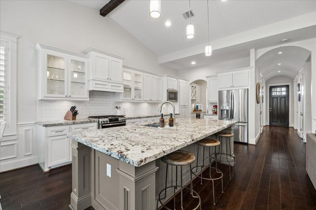 1542 Chantilly Lane, Houston, TX 77018