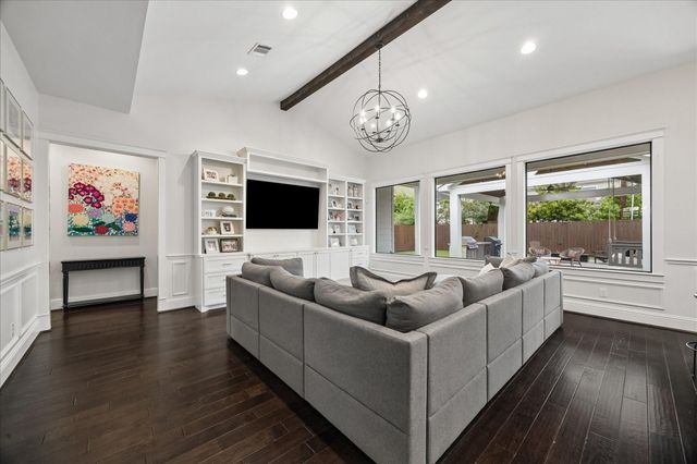 1542 Chantilly Lane, Houston, TX 77018