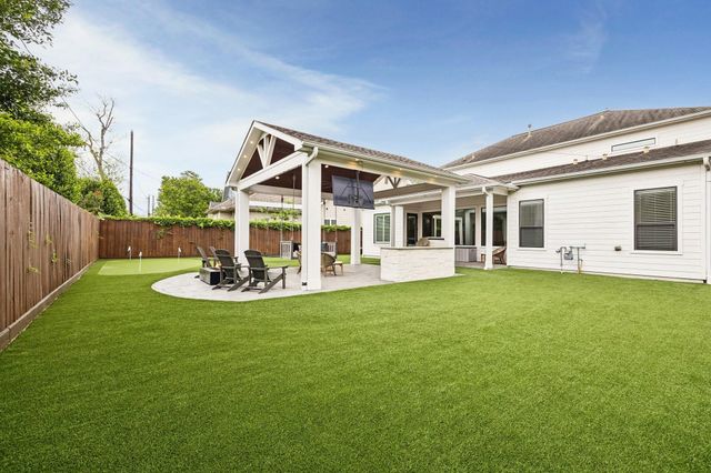 1542 Chantilly Lane, Houston, TX 77018