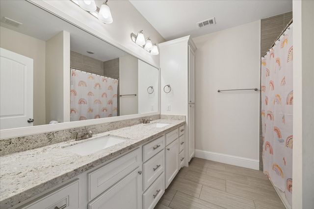 1542 Chantilly Lane, Houston, TX 77018