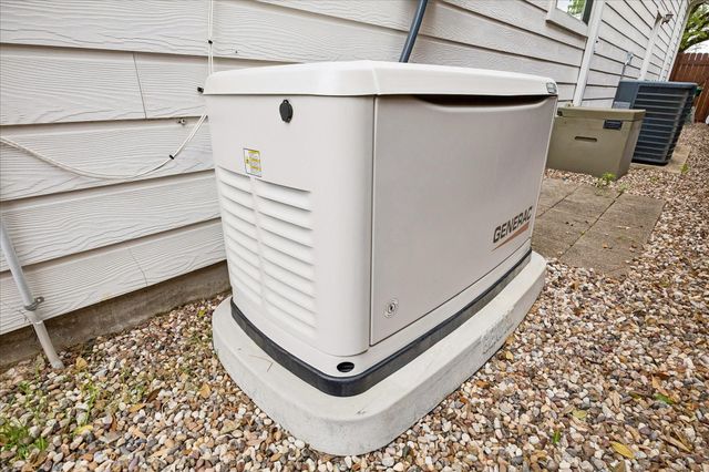 1542 Chantilly Lane, Houston, TX 77018