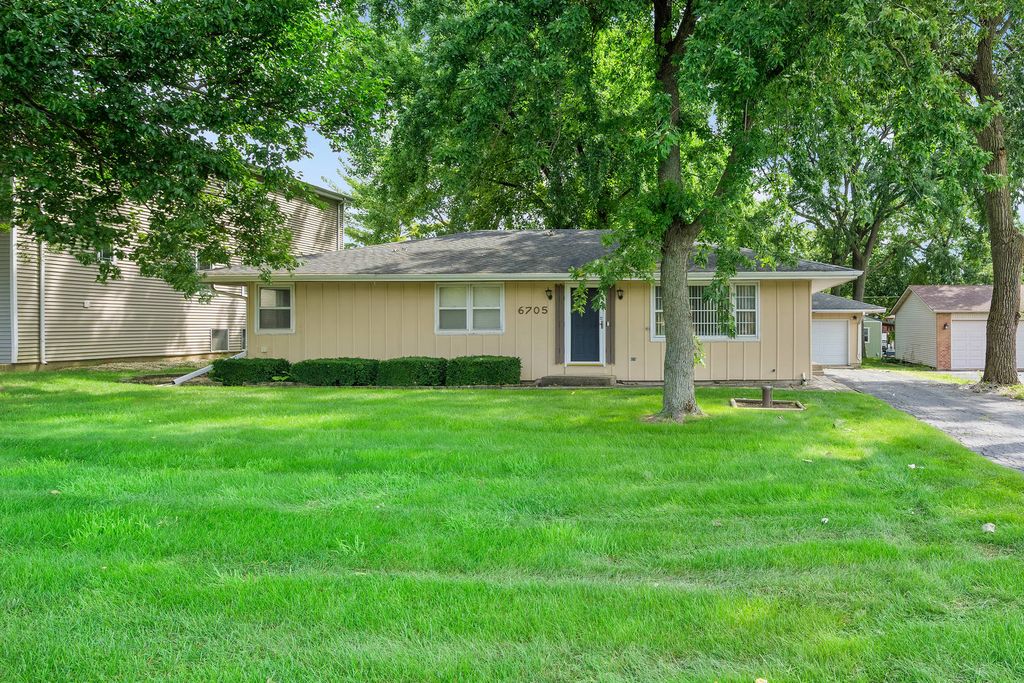 6705 Clarendon Hills Road, Darien, IL 60561 — exterior