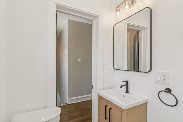 9944 S Prospect Avenue, Chicago, IL 60643