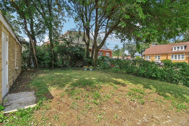 9944 S Prospect Avenue, Chicago, IL 60643