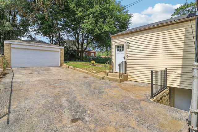 9944 S Prospect Avenue, Chicago, IL 60643