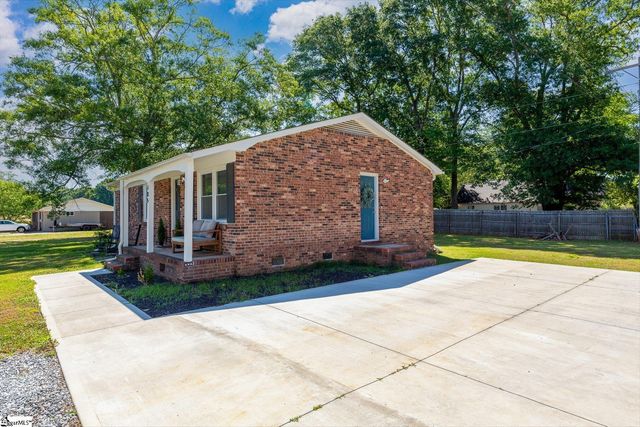 105 G Street, Williamston, SC 29697
