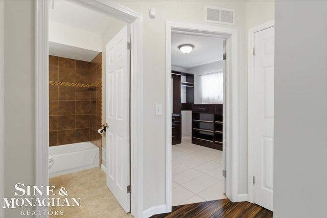 22840 Lake Boulevard, Saint Clair Shores, MI 48082