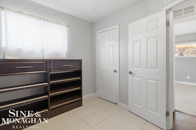 22840 Lake Boulevard, Saint Clair Shores, MI 48082