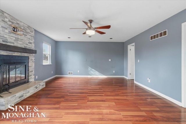 22840 Lake Boulevard, Saint Clair Shores, MI 48082