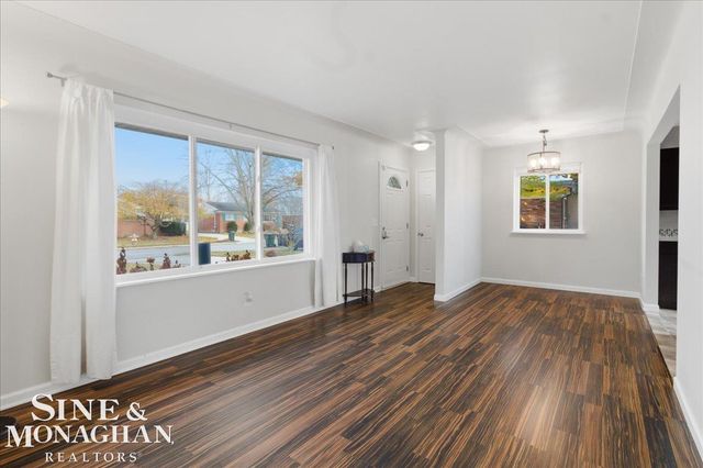 22840 Lake Boulevard, Saint Clair Shores, MI 48082