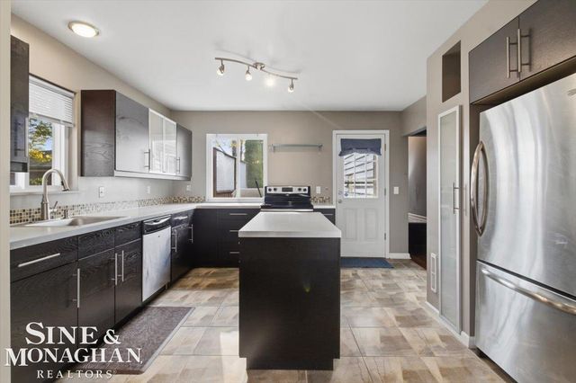 22840 Lake Boulevard, Saint Clair Shores, MI 48082