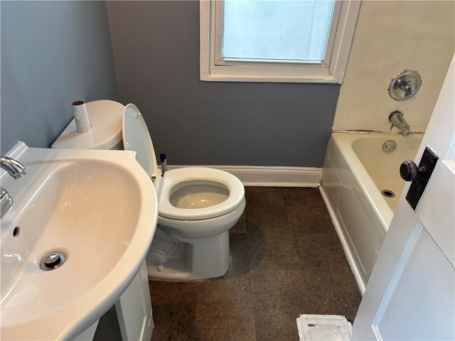 2319 Dartmore, Overbrook, PA 15210