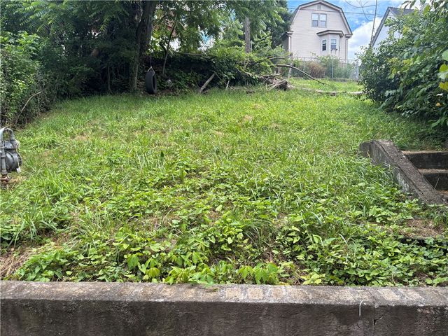 2319 Dartmore, Overbrook, PA 15210