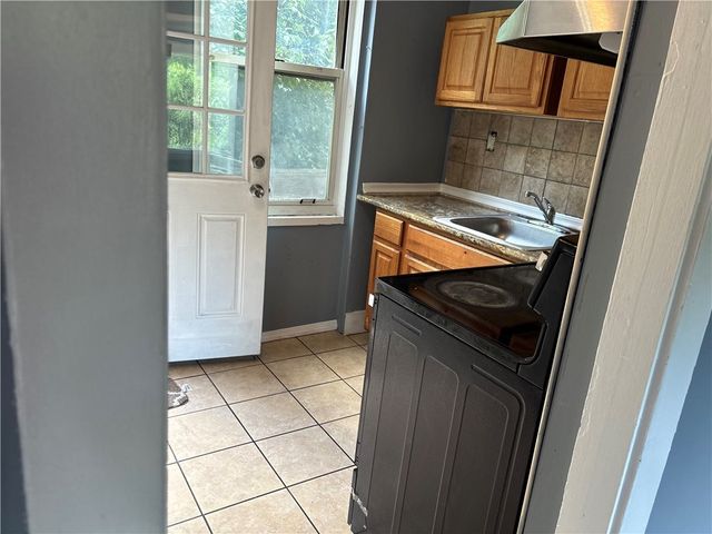 2319 Dartmore, Overbrook, PA 15210