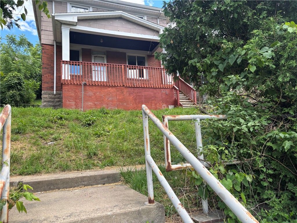 2319 Dartmore, Overbrook, PA 15210