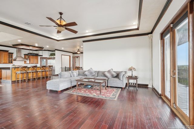 285 Timber Hill, Pipe Creek, TX 78063