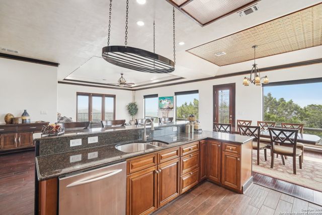 285 Timber Hill, Pipe Creek, TX 78063