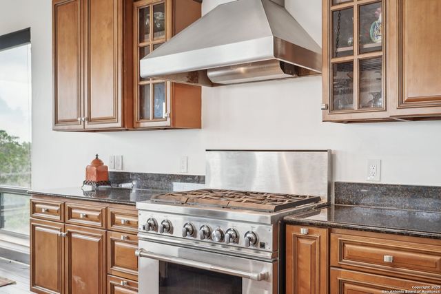 285 Timber Hill, Pipe Creek, TX 78063