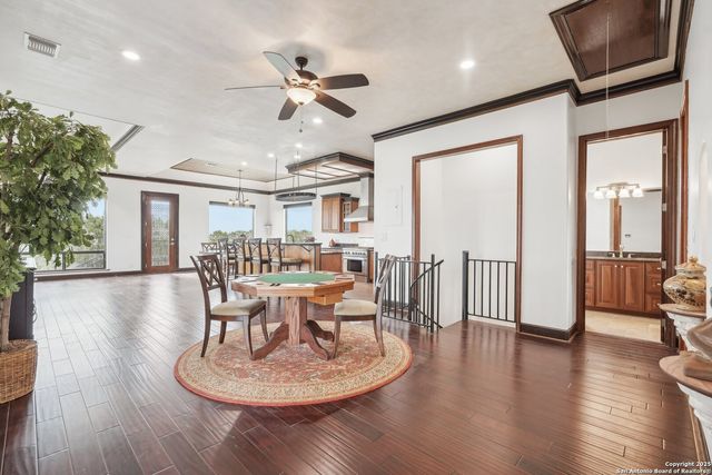 285 Timber Hill, Pipe Creek, TX 78063