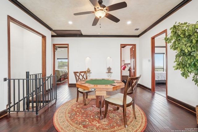 285 Timber Hill, Pipe Creek, TX 78063