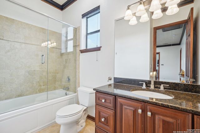 285 Timber Hill, Pipe Creek, TX 78063