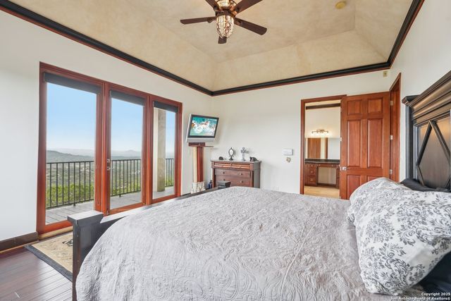 285 Timber Hill, Pipe Creek, TX 78063