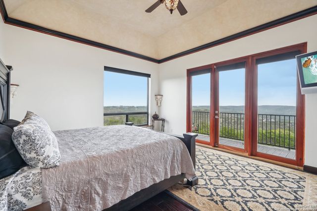 285 Timber Hill, Pipe Creek, TX 78063