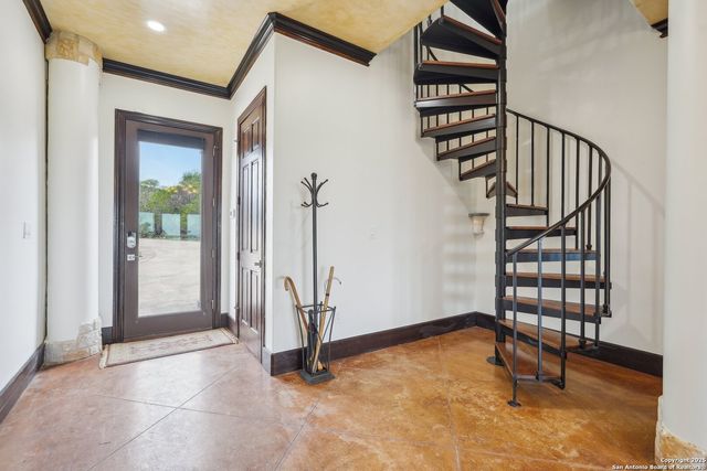 285 Timber Hill, Pipe Creek, TX 78063