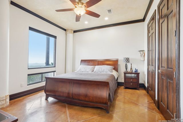 285 Timber Hill, Pipe Creek, TX 78063