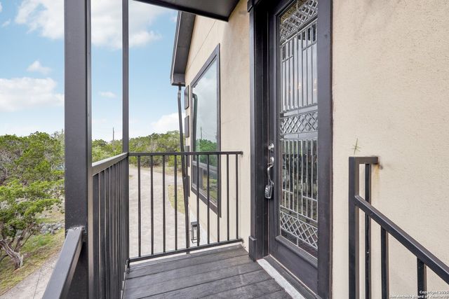 285 Timber Hill, Pipe Creek, TX 78063