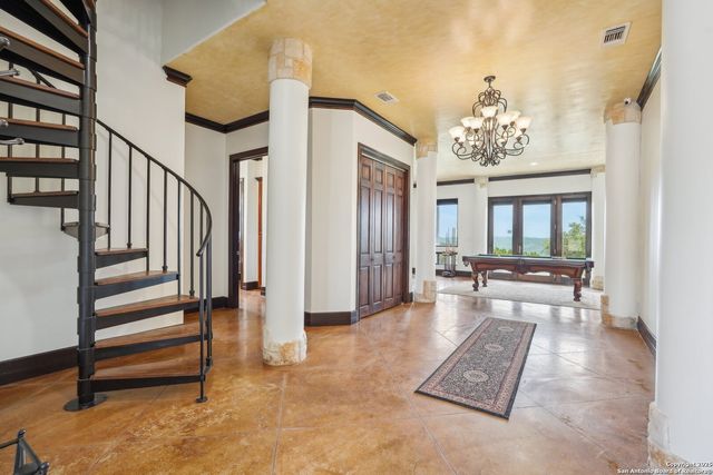 285 Timber Hill, Pipe Creek, TX 78063