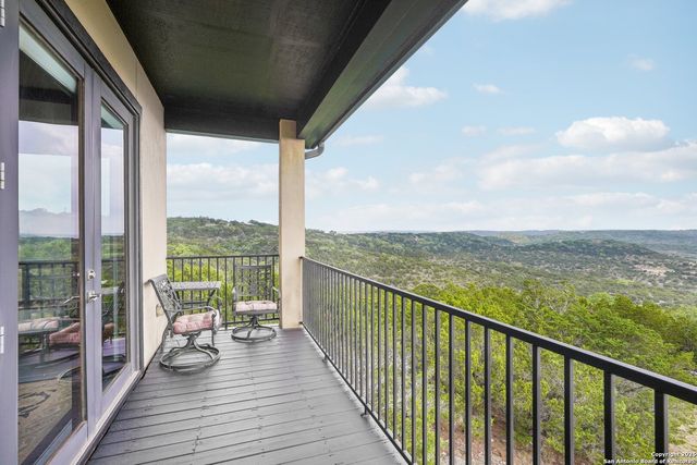 285 Timber Hill, Pipe Creek, TX 78063