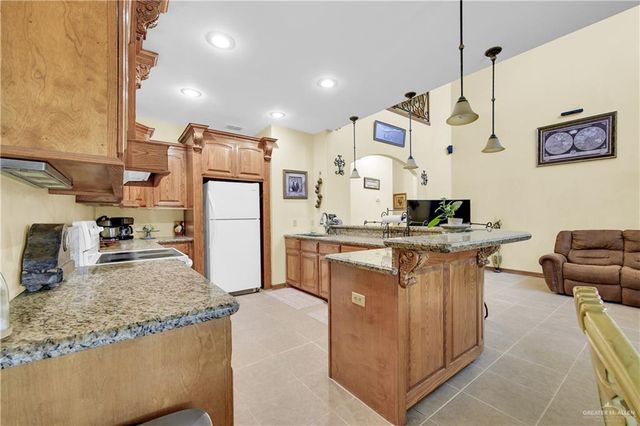 1012 Carolina Avenue, Pharr, TX 78577