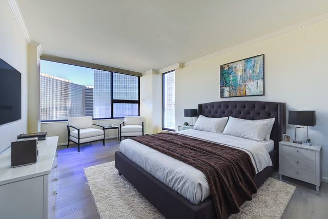 14 Greenway Plaza 12R, Houston, TX 77046