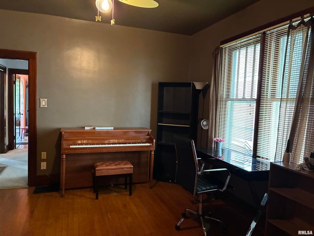 2241 SPRING Street, Quincy, IL 62301