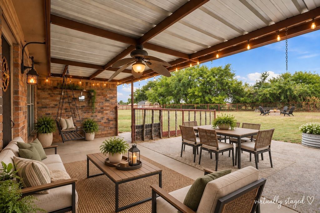 108 Chisolm Trail Court, Springtown, TX 76082 — exterior